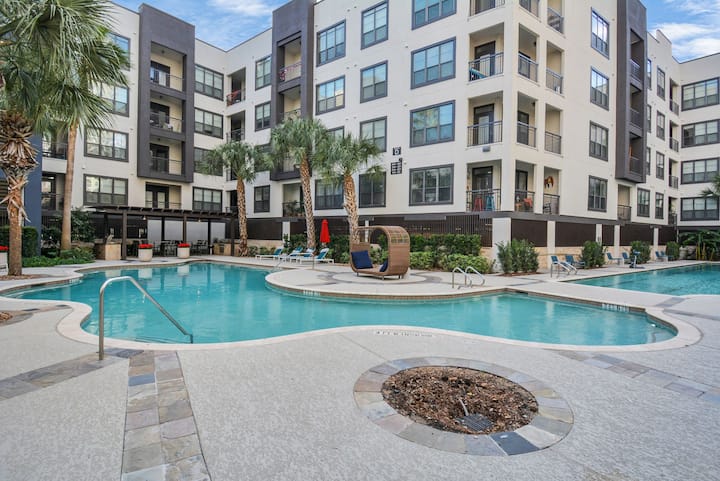 Luxury Resort Stylish Houston
