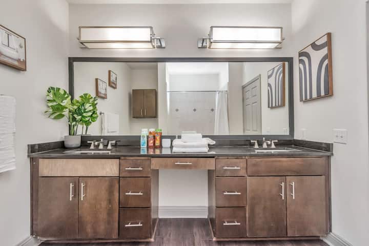 Luxury Resort Stylish Houston